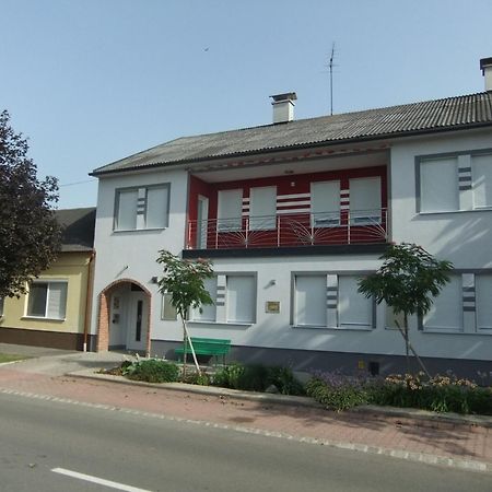 Pension Lang Sankt Andrä bei Frauenkirchen Dış mekan fotoğraf